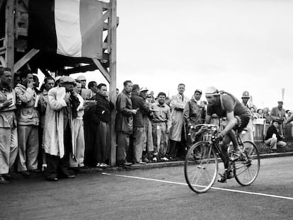 Gino Bartali durante el tour de Francia en 1948.