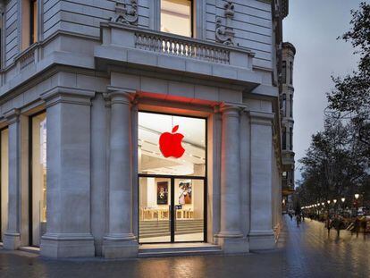 Apple tiñe de rojo sus tiendas y su web para combatir el SIDA
