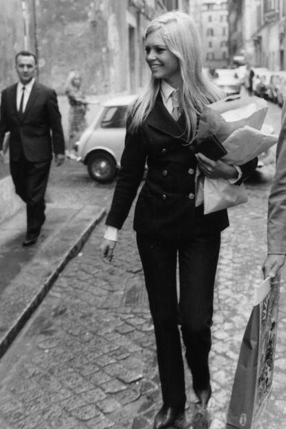 Toda una sorpresa. Brigitte Bardot, una de las mujeres más explosivas de la historia, tiene una faceta chicazo.