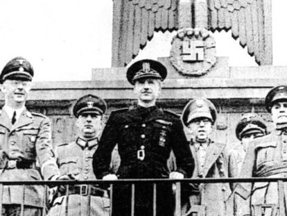 Serrano Suñer (centro) junto a Himmler (izquierda), jeefe de la Gestapo y de las SS y ministro del Interior de la Alemania nazi.
