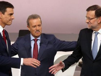Manuel Campo Vidal junto a Sánchez y Rajoy.