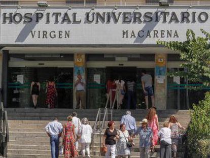La Junta de Andalucía eleva a 46 el número de ingresados mientras sigue estudiando la vinculación entre la muerte del feto de una embarazada y el brote