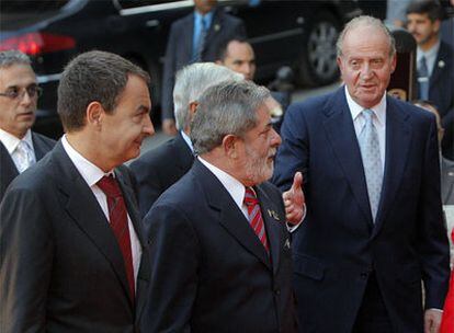 El Rey, Lula da Silva y José Luis Rodríguez Zapatero, en Toledo el pasado 13 de octubre.