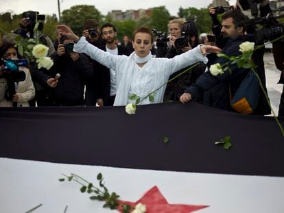 L'actriu siriana Fadwa Suleiman el 2017 a París en una protesta contra la violència a Síria.