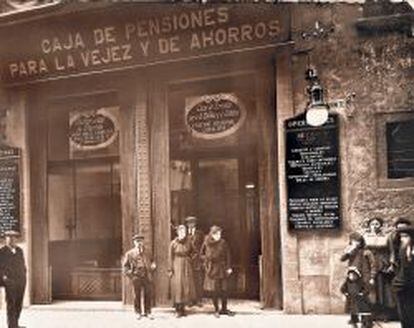 Imagen histórica de la sede de la Obra Social de La Caixa en Barcelona.