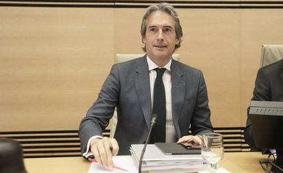 El ministro de Fomento, Íñigo de la Serna, en su comparecencia en el Congreso.