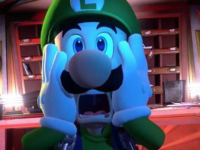 Luigi asustado en una imagen de 'Luigi's mansion 3', de Nintendo Switch.