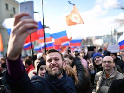 El líder opositor ruso Alexei Navalny durante una manifestación en 2017.