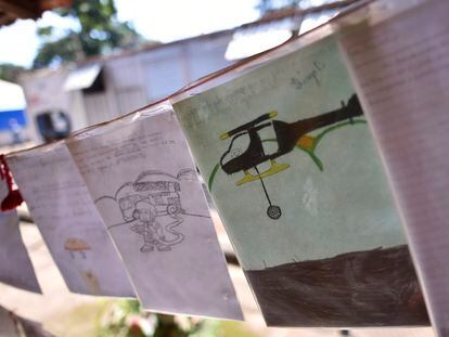 Los bomberos que trabajaron en la operación de búsqueda en Brumadinho recibieron cientos de cartas de niños.