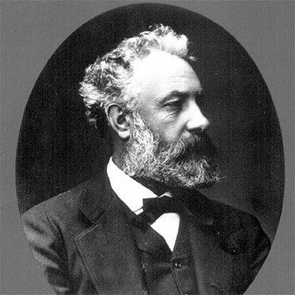 El escritor francés Julio Verne (Nantes, 8 de febrero de 1828-Amiens, 24 de marzo de 1905).