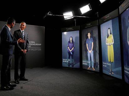 El presidente de EE UU, Barack Obama, y el presidente de Google, Sundar Pichai, durante una conversaci&oacute;n virtual con emprendedores, el pasado 24 de junio.
