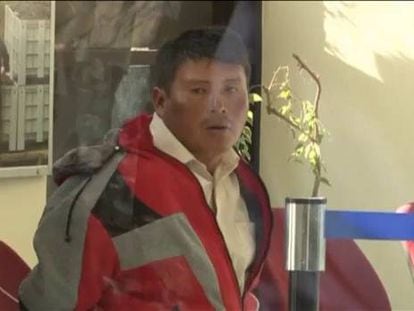 Un hombre siembra el terror en el aeropuerto internacional de La Paz