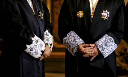 Dos magistrados en el Tribunal Supremo.