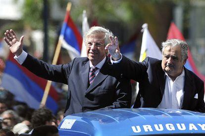 El presidente uruguayo, José Mujica (derecha), y su vicepresidente, Danilo Astori, ayer en Montevideo.
