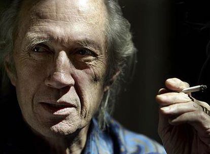 David Carradine, en marzo de 2004, en su casa del barrio la Tarzana de Los Ángeles.