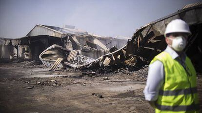 Estado de las instalaciones de la empresa Ybarra, tras el incendio de este s&aacute;bado.
