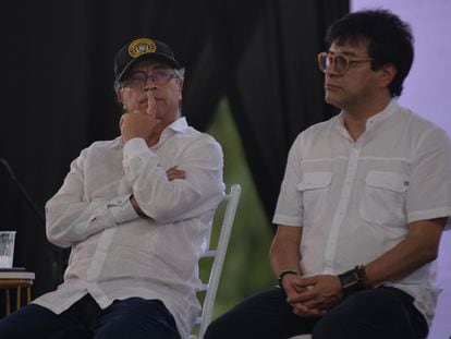 El presidente Gustavo Petro junto al Comisionado para La Paz Danilo Rueda en la ciudad de Buenaventura, Diciembre de 2022.