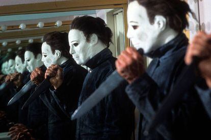 El célebre asesino de la saga 'Halloween', Michael Myers, en una imagen promocional de 'Halloween 4: el retorno de Michael Myers'.