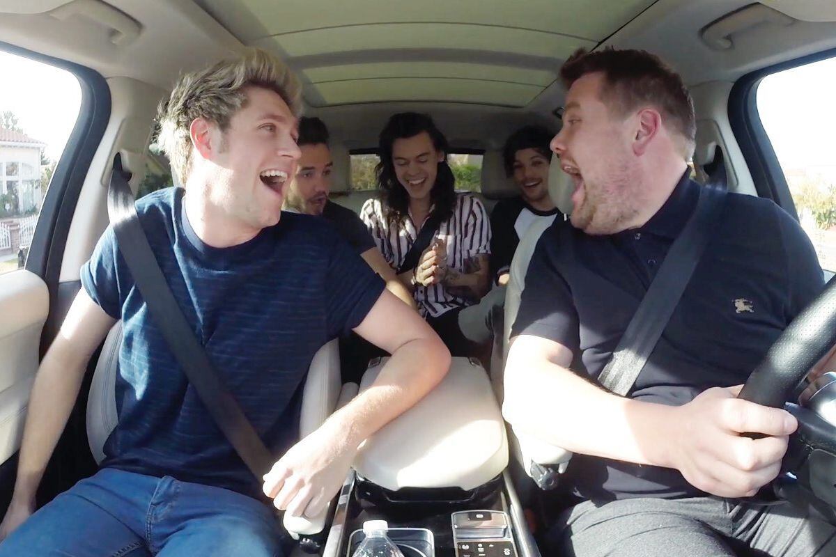 Corden con One Direction, en uno de los episodios de ‘Carpool Karaoke’.