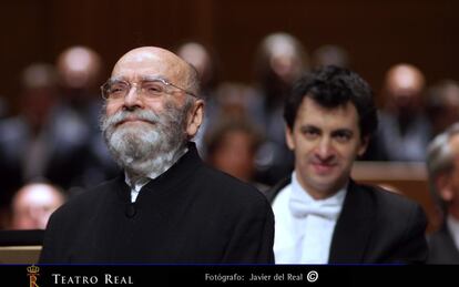 El compositor Luis de Pablo, uno de los principales representantes de la Generación del 51 y referente de la música contemporánea española, falleció este domingo a los 91 años. Compuso hasta seis óperas a lo largo de su prolífica trayectoria, la última de las cuales, 'El abrecartas', se estrenará el próximo 16 de febrero en el Teatro Real como parte de la programación de la actual temporada 2021-2022. Recibió el León de Oro de Música en la Bienal de Venecia (2020), el Premio Nacional de Música (1991) y el premio Académico de la Real Academia de Bellas Artes de San Fernando (1989), entre otros galardones.