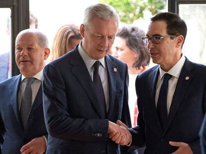 El ministro francés de Economía, Bruno Le Maire, y el secretario del Tesoro, Steve Mnuchin la semana pasada en Chantilly 