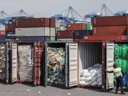 Contenedores con residuos de plástico retenidos en 2018 por el Gobierno de Malasia en el Puerto Klang. Cinco de ellos fueron devueltos a España.