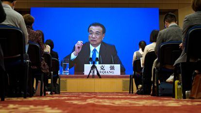 El primer ministro chino, Li Keqiang, habla este jueves durante su rueda de prensa anual, ofrecida por vídeoconferencia.