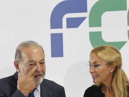 Carlos Slim y Esther Alcocer.