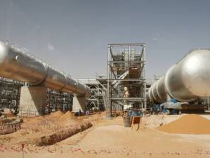 Aramco aumenta de nuevo su producción de crudo, hasta 13 millones de barriles.