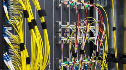 Detalle de la infraestructura en la que se apoya DE-CIX para dar su servicio de punto neutro