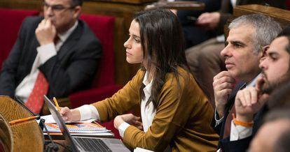 Ines Arrimadas, lider de Ciutadans, durante un pleno en el Parlament de Catalu&ntilde;a.