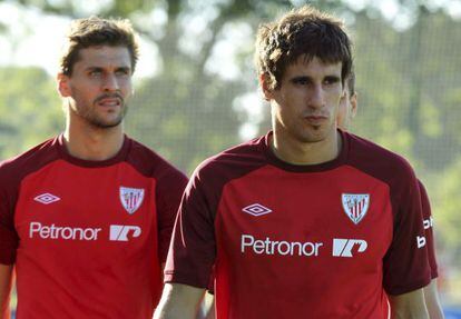 Javi Martínez y Llorente, en un entrenamiento del Athletic.