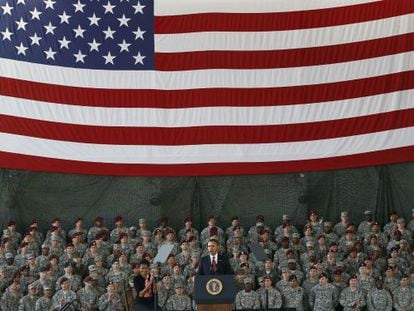 Obama se dirige a las tropas en Fort Bragg.