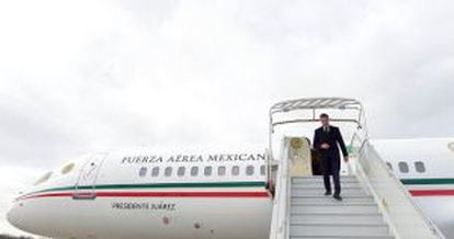 Peña Nieto llega a París en el avión Benito Juárez.