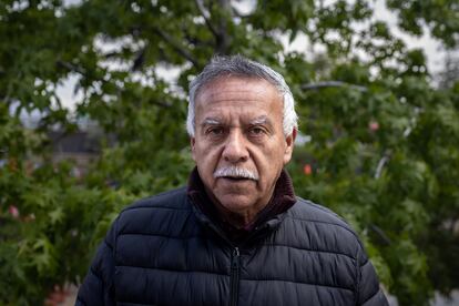 Basilio Almendros, trabajador de 64 años, en Santiago (Chile), el 2 de noviembre de 2023.