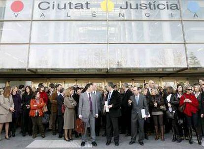 Concentración de jueces ante los juzgados de Valencia