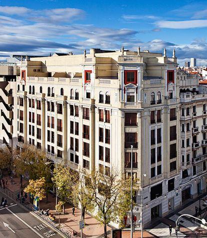 El edificio de 1926 construido por el arquitecto madrileño José María Mendoza y Ussía en la intersección de Goya con Conde Peñalver es la nueva sede de Casa Decor 2022. 