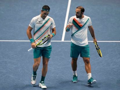 Robert Farah y Juan Sebastián Cabal durante la final de 'El Circuito de la ATP', el 19 de noviembre de 2021.