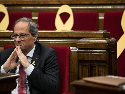 El presidente de la Generalitat, Quim Torra, en el Parlament. En el vídeo, reacciones de diferentes ministros y líderes políticos sobre el ultimátum de Torra a Sánchez.
