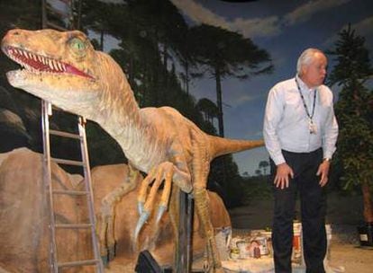 Reproducción de un dinosaurio en el Museo del Creacionismo en Petersburg, Kentucky (EE UU).