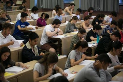 Examen de selectivitat a la Universitat de Barcelona, l'any passat.