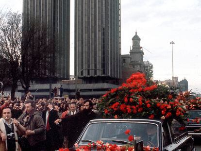 Entierro de los abogados asesinados en la matanza de Atocha (Madrid), en enero de 1977.