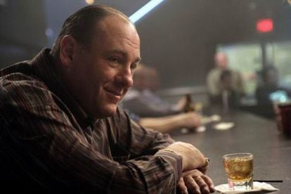 James Gandolfini como Tony Soprano en un momento de la serie &#039;Los Soprano&#039;.