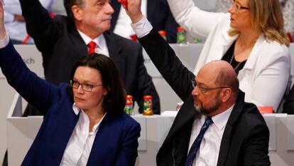 Andrea Nahles, parlamentaria del SPD y Martin Schulz