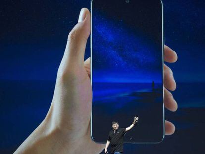 Samsung lanza un móvil sin internet para que los estudiantes no se  distraigan en 'selectividad', Tecnología