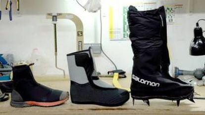 Las botas tres uno que ha usado Kilian Jornet en el Everest.