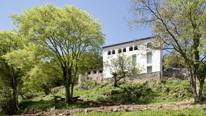 Mas rehabilitado por Josep Lluís Mateo en La Garrotxa (Girona).