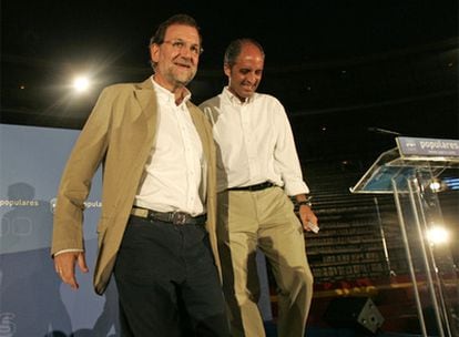 Mariano Rajoy y Francisco Camps este viernes por la noche en la cena celebrada en la plaza de toros de Valencia