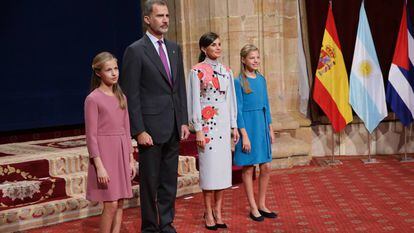 La reina Letizia, de Pertegaz en los premios Princesa de Asturias 2019.