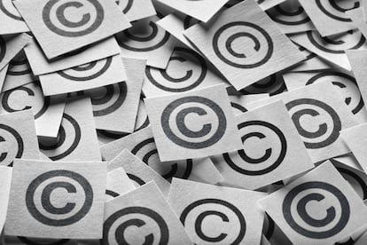 El símbolo del 'copyright'.